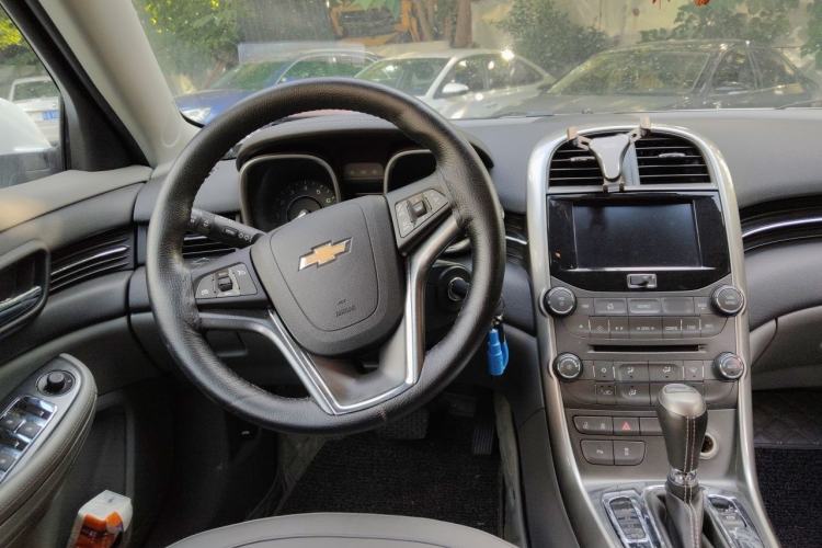 Used Chevrolet Malibu 2014 2.0L Automatic Luxury Edition Steering Wheel