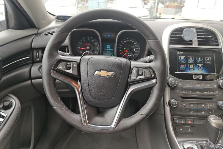 Used Chevrolet Malibu 2014 2.0L Automatic Luxury Edition Steering Wheel