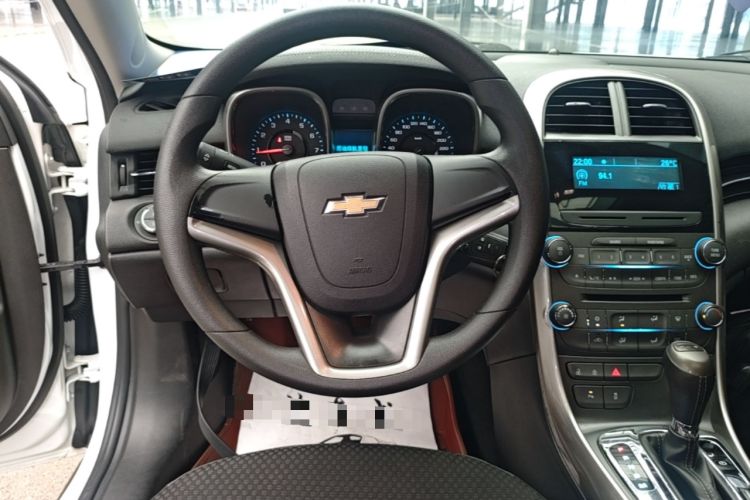Used Chevrolet Malibu 2014 1.6T Automatic Comfort Edition Steering Wheel