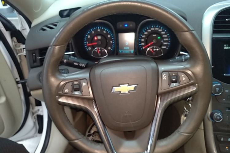 Used Chevrolet Malibu 2014 2.0L Automatic Luxury Edition Steering Wheel