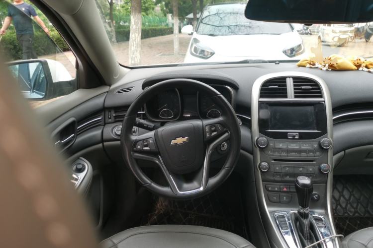 Used Chevrolet Malibu 2014 2.0L Automatic Luxury Edition Steering Wheel