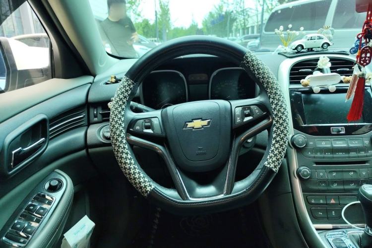 Used Chevrolet Malibu 2014 2.0L Automatic Luxury Edition Steering Wheel