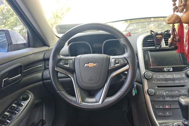 Used Chevrolet Malibu 2014 2.4L Automatic Luxury Edition Steering Wheel