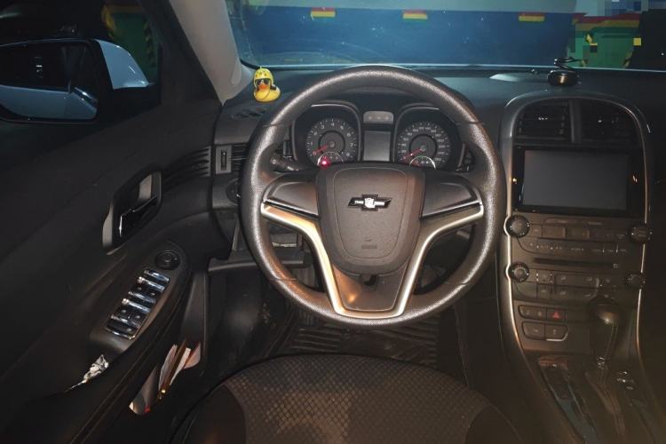 Used Chevrolet Malibu 2014 1.6T Automatic Comfort Edition Steering Wheel