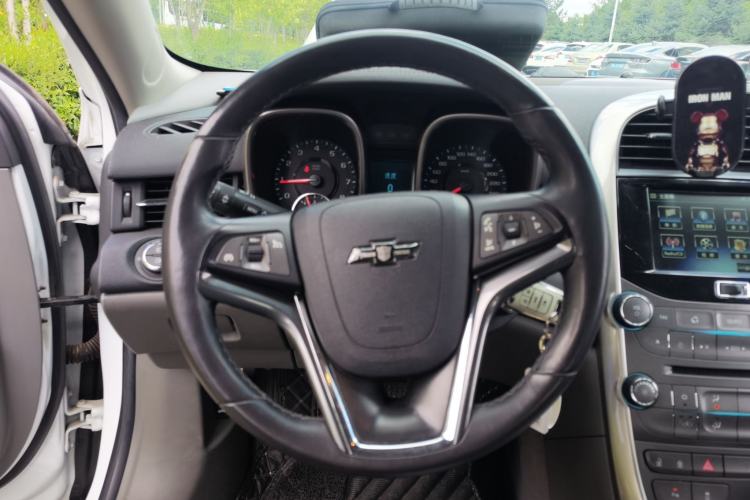 Used Chevrolet Malibu 2014 2.4L Automatic Luxury Edition Steering Wheel