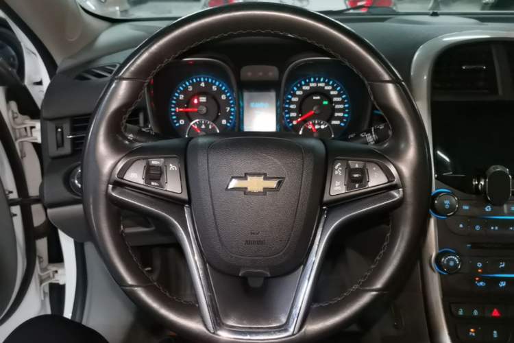 Used Chevrolet Malibu 2014 2.0L Automatic Luxury Edition Steering Wheel