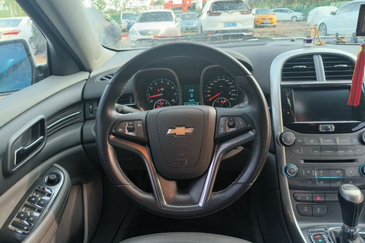 Used Chevrolet Malibu 2014 2.0L Automatic Luxury Edition Steering Wheel