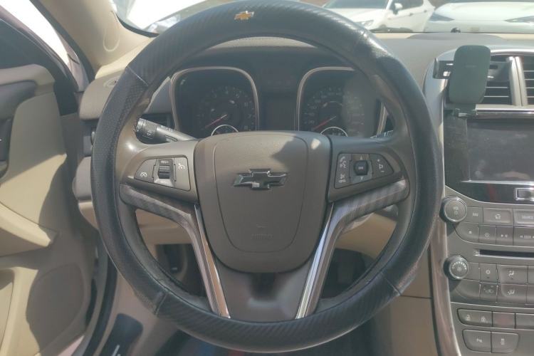 Used Chevrolet Malibu 2014 2.4L Automatic Luxury Edition Steering Wheel