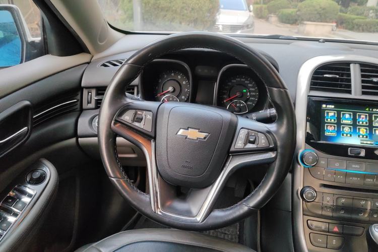 Used Chevrolet Malibu 2014 2.4L Automatic Luxury Edition Steering Wheel