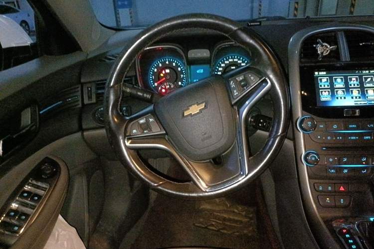 Used Chevrolet Malibu 2014 2.0L Automatic Luxury Edition Steering Wheel