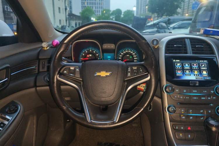 Used Chevrolet Malibu 2014 2.0L Automatic Luxury Edition Steering Wheel