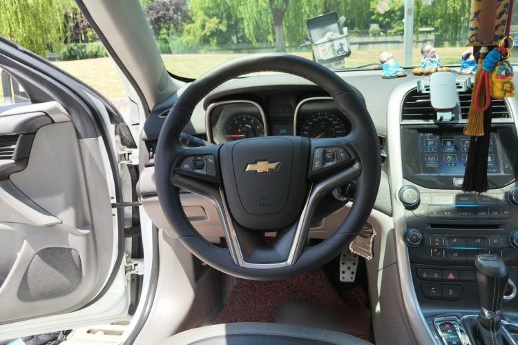 Used Chevrolet Malibu 2014 2.0L Automatic Luxury Edition Steering Wheel