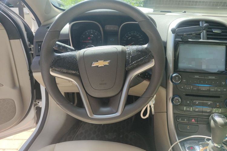 Used Chevrolet Malibu 2014 2.0L Automatic Comfort Edition Steering Wheel