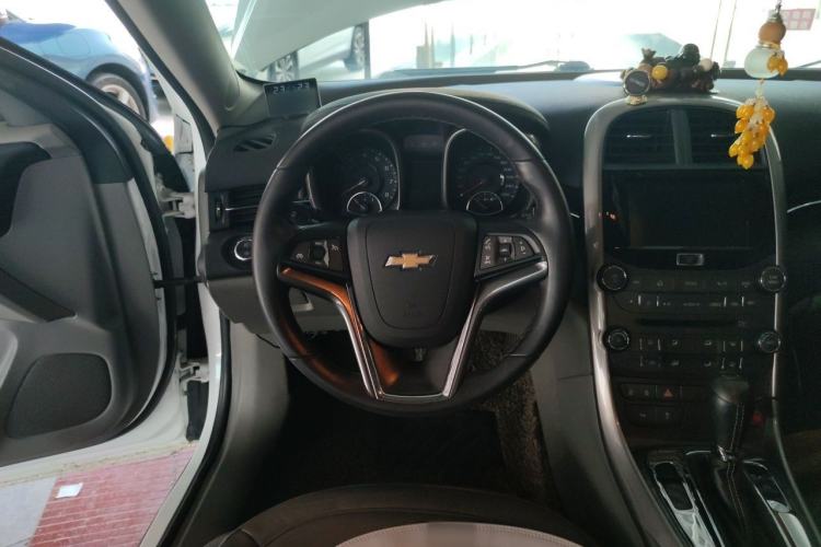 Used Chevrolet Malibu 2014 2.0L Automatic Luxury Edition Steering Wheel