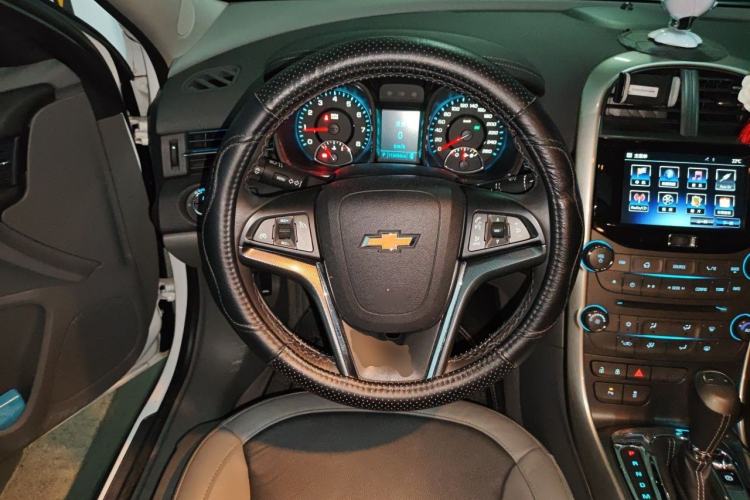 Used Chevrolet Malibu 2014 2.0L Automatic Luxury Edition Steering Wheel