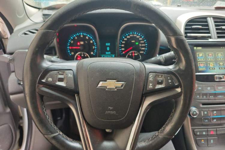 Used Chevrolet Malibu 2014 2.0L Automatic Luxury Edition Steering Wheel