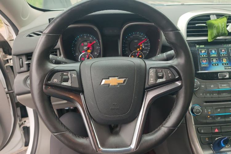 Used Chevrolet Malibu 2014 2.0L Automatic Luxury Edition Steering Wheel
