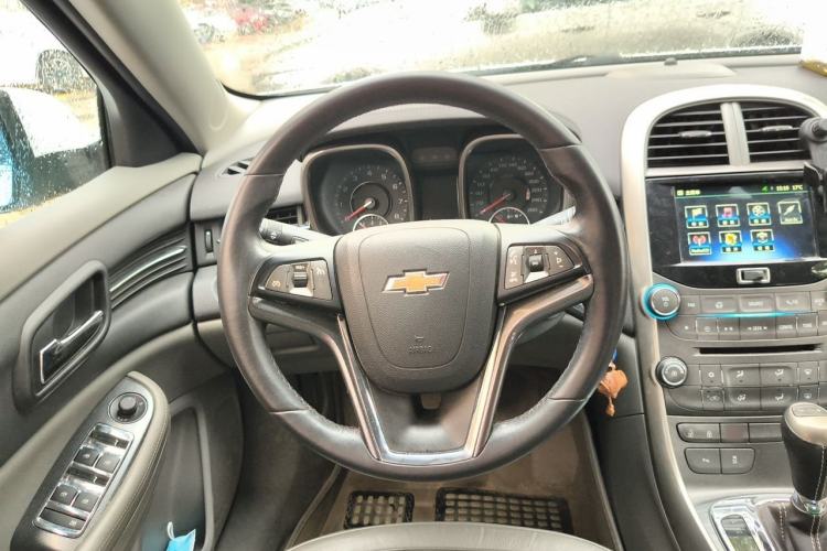 Used Chevrolet Malibu 2014 2.0L Automatic Luxury Edition Steering Wheel