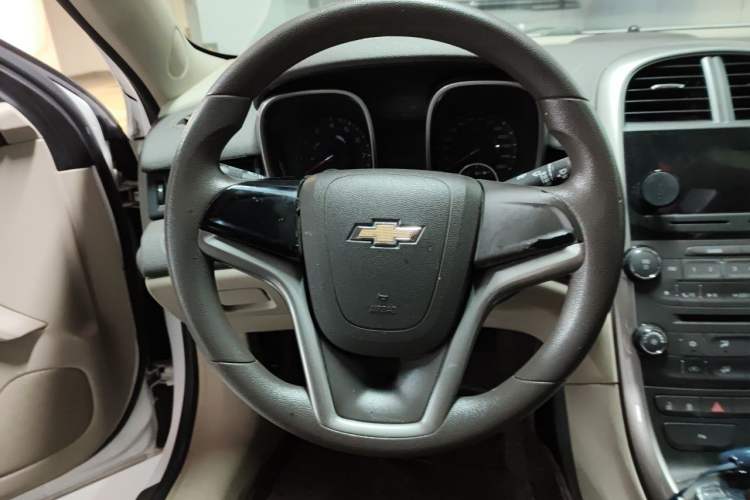 Used Chevrolet Malibu 2014 2.0L Automatic Luxury Edition Steering Wheel