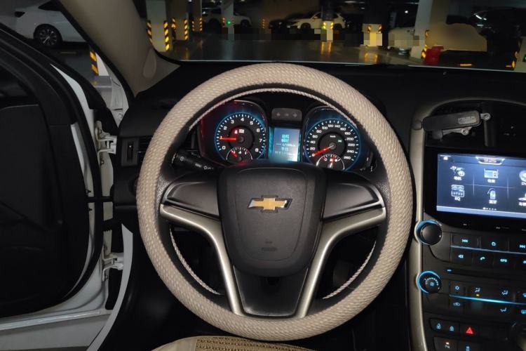 Used Chevrolet Malibu 2014 1.6T Automatic Comfort Edition Steering Wheel