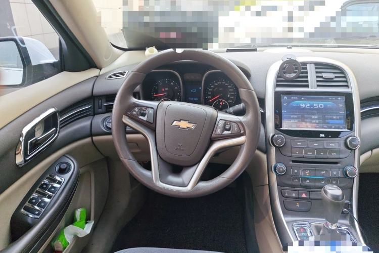 Used Chevrolet Malibu 2014 2.0L Automatic Comfort Edition Steering Wheel