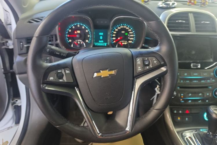 Used Chevrolet Malibu 2014 2.0L Automatic Luxury Edition Steering Wheel