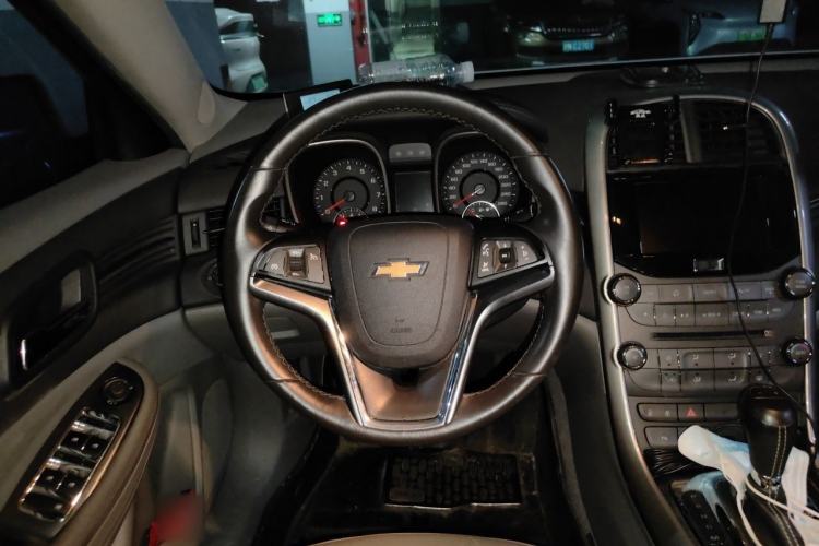 Used Chevrolet Malibu 2014 2.4L Automatic Luxury Edition Steering Wheel