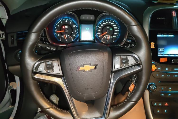 Used Chevrolet Malibu 2014 2.0L Automatic Luxury Edition Steering Wheel