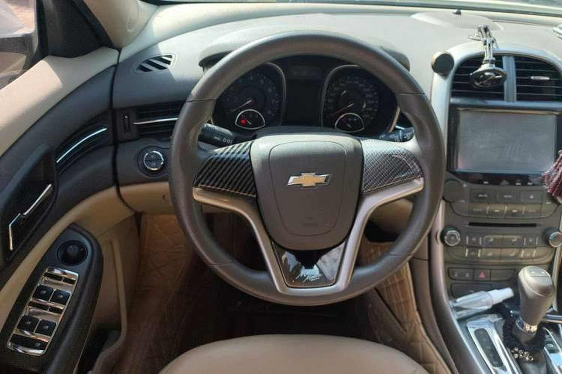 Used Chevrolet Malibu 2014 2.0L Automatic Comfort Edition Steering Wheel