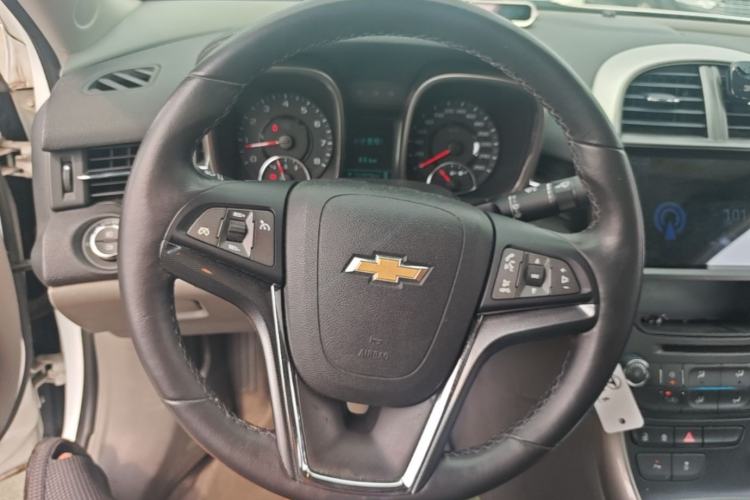 Used Chevrolet Malibu 2014 2.0L Automatic Luxury Edition Steering Wheel