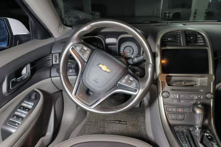 Used Chevrolet Malibu 2014 2.0L Automatic Luxury Edition Steering Wheel