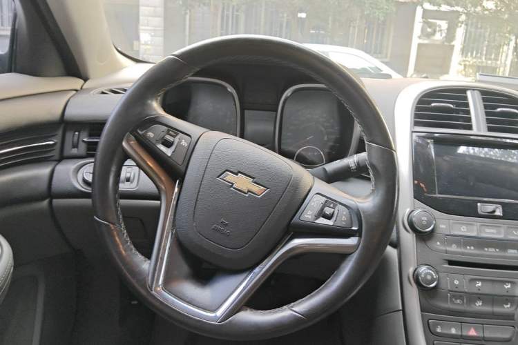 Used Chevrolet Malibu 2014 2.0L Automatic Luxury Edition Steering Wheel