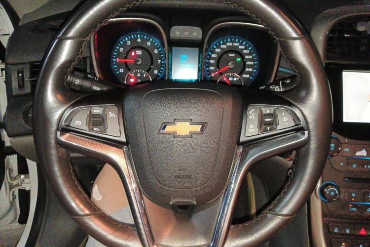 Used Chevrolet Malibu 2014 2.0L Automatic Luxury Edition Steering Wheel
