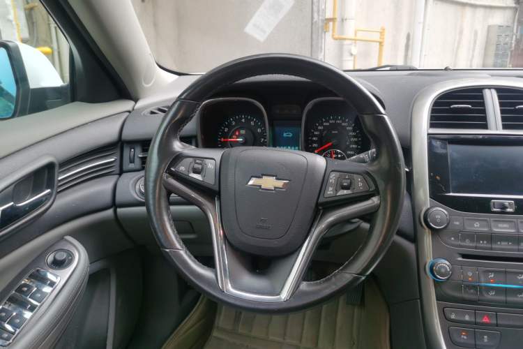 Used Chevrolet Malibu 2014 2.0L Automatic Luxury Edition Steering Wheel