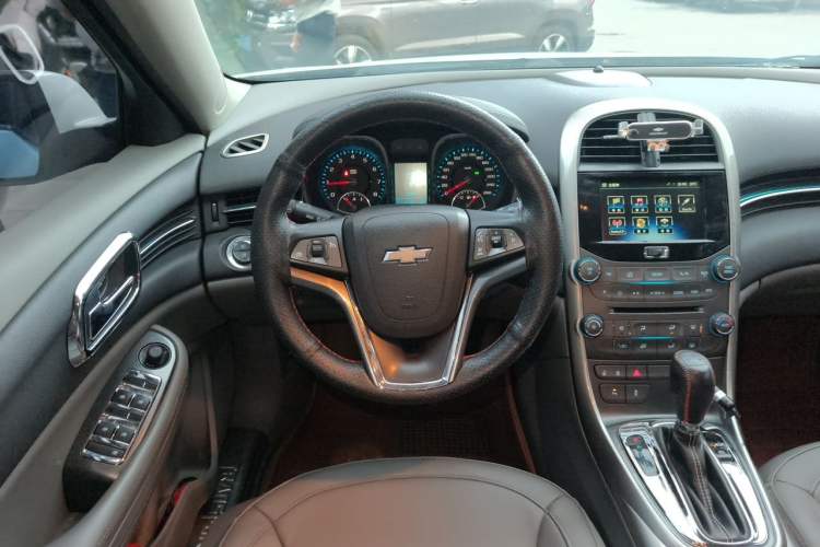 Used Chevrolet Malibu 2014 2.0L Automatic Luxury Edition Steering Wheel