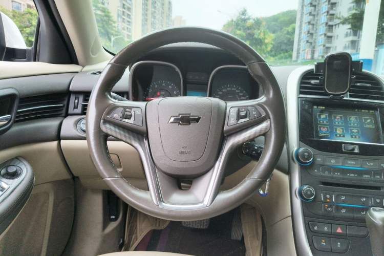 Used Chevrolet Malibu 2014 2.0L Automatic Luxury Edition Steering Wheel