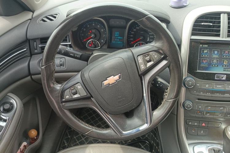 Used Chevrolet Malibu 2014 2.4L Automatic Luxury Edition Steering Wheel