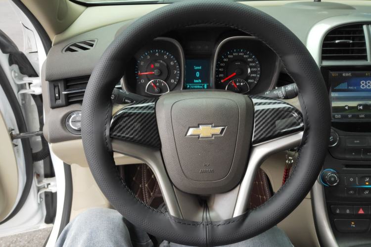 Used Chevrolet Malibu 2014 2.0L Automatic Comfort Edition Steering Wheel