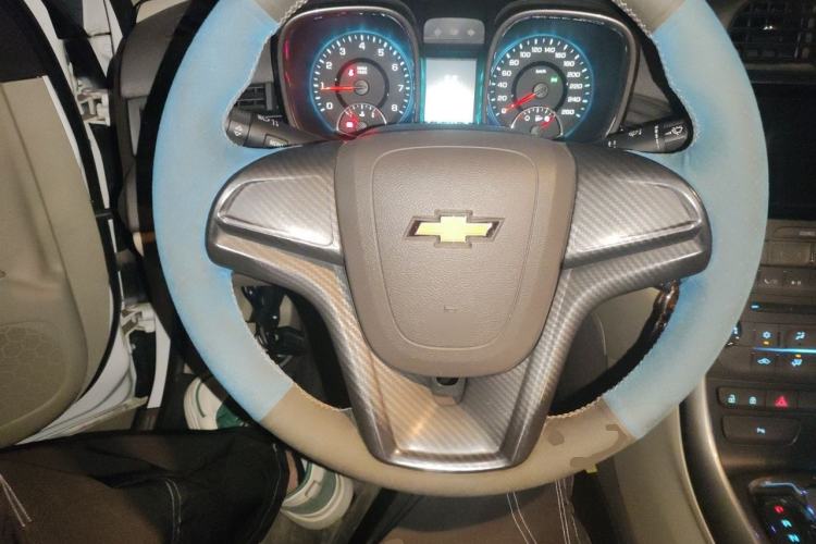Used Chevrolet Malibu 2014 2.0L Automatic Comfort Edition Steering Wheel