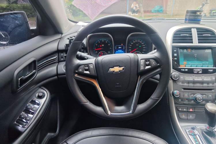 Used Chevrolet Malibu 2014 2.4L Automatic Flagship Edition Steering Wheel