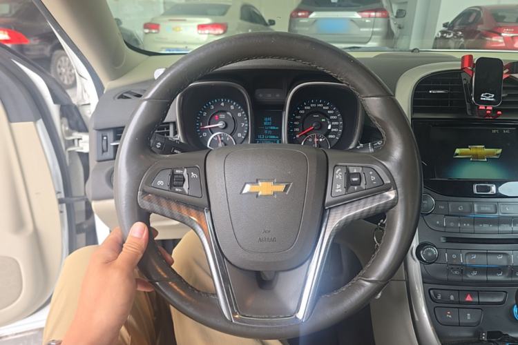 Used Chevrolet Malibu 2014 2.0L Automatic Luxury Edition Steering Wheel