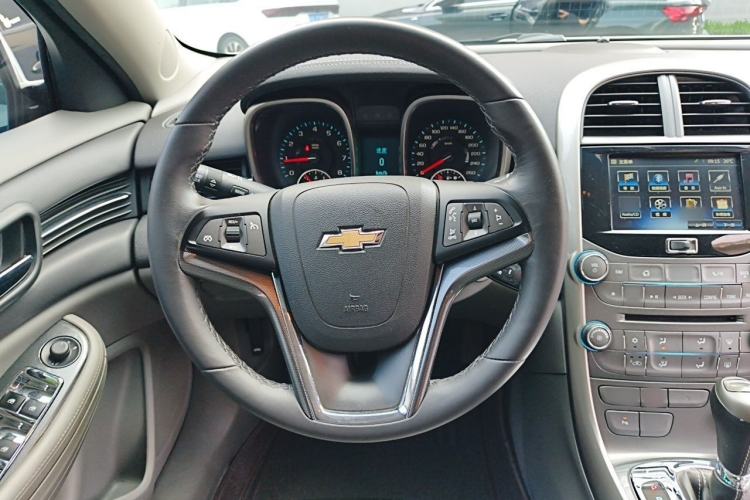 Used Chevrolet Malibu 2014 2.0L Automatic Luxury Edition Steering Wheel