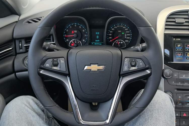 Used Chevrolet Malibu 2014 2.0L Automatic Luxury Edition Steering Wheel