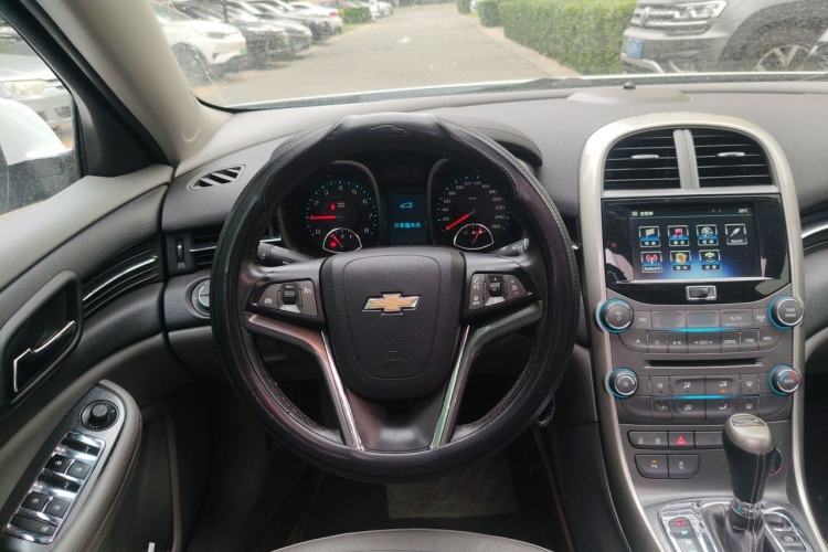 Used Chevrolet Malibu 2014 2.0L Automatic Luxury Edition Steering Wheel