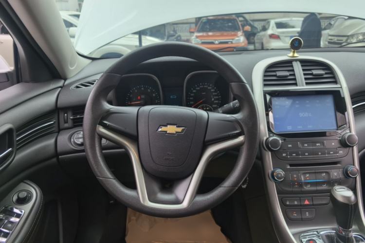 Used Chevrolet Malibu 2014 1.6T Automatic Comfort Edition Steering Wheel