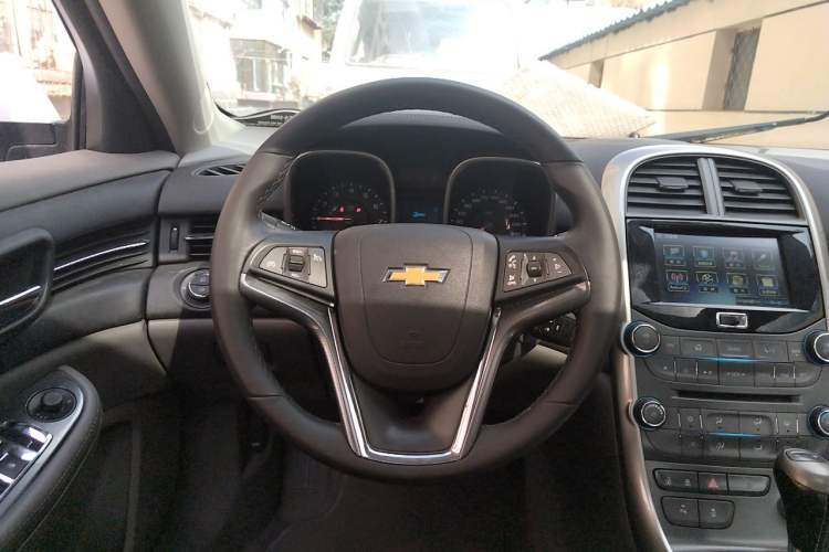 Used Chevrolet Malibu 2014 2.0L Automatic Luxury Edition Steering Wheel