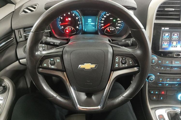 Used Chevrolet Malibu 2014 2.0L Automatic Luxury Edition Steering Wheel