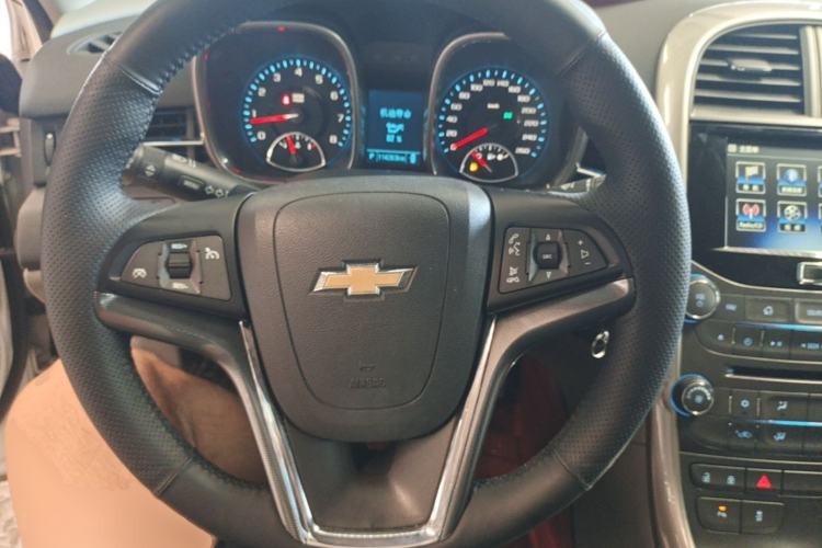 Used Chevrolet Malibu 2014 2.0L Automatic Luxury Edition Steering Wheel