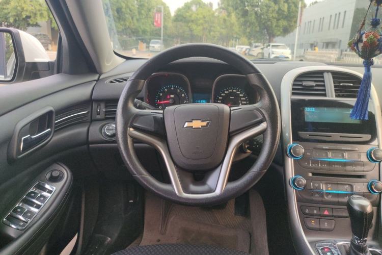 Used Chevrolet Malibu 2014 1.6T Automatic Comfort Edition Steering Wheel