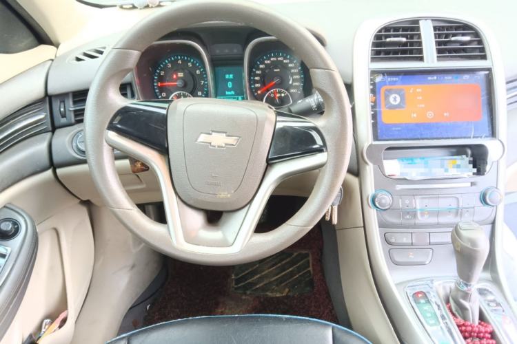 Used Chevrolet Malibu 2014 2.0L Automatic Comfort Edition Steering Wheel